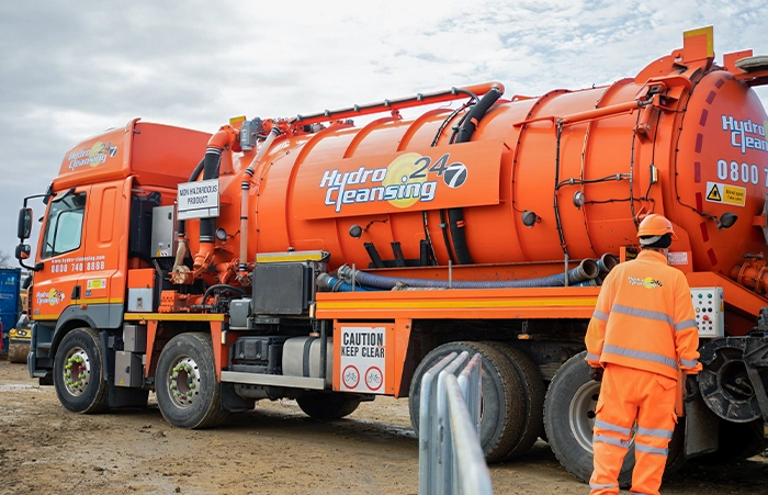 Unbeatable Drainage & Tanker Services - Tanker Image 3