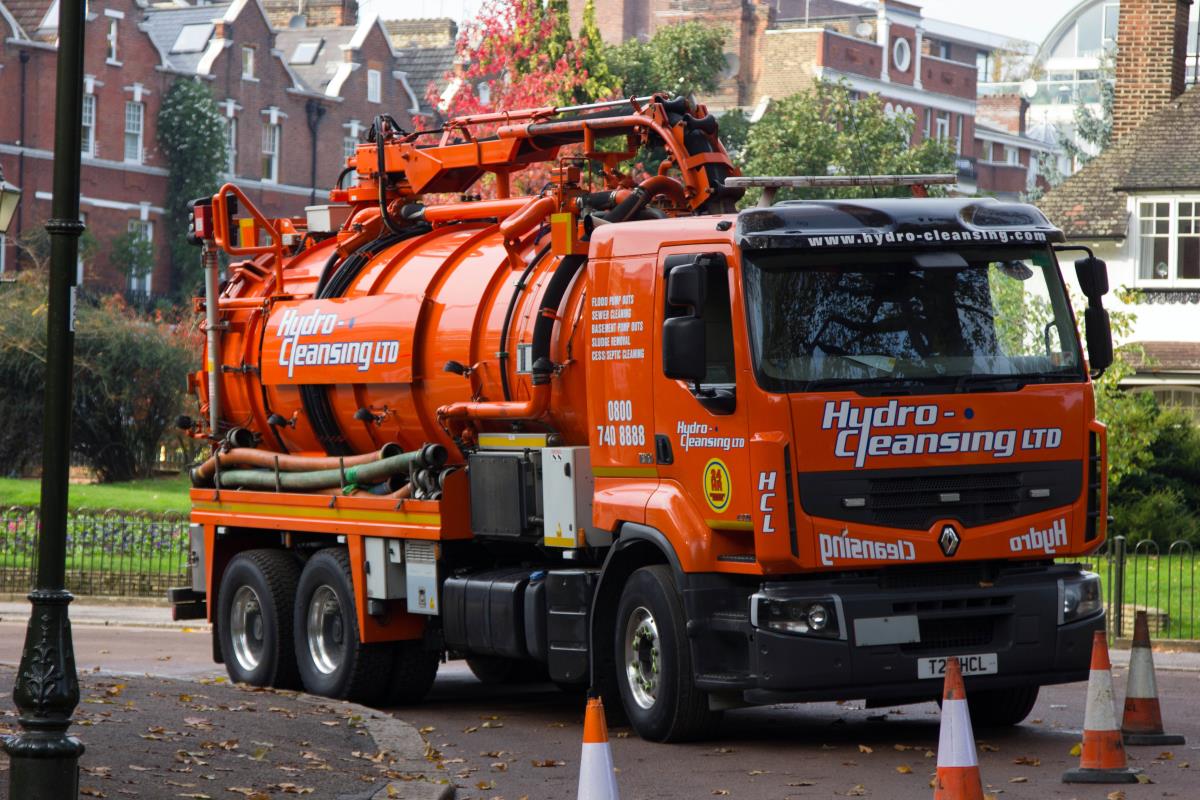 Unbeatable Drainage & Tanker Services - Tanker Image 8